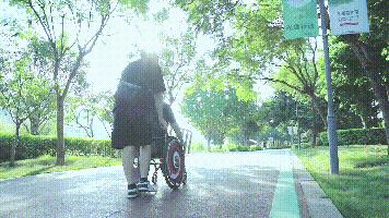 DƬ